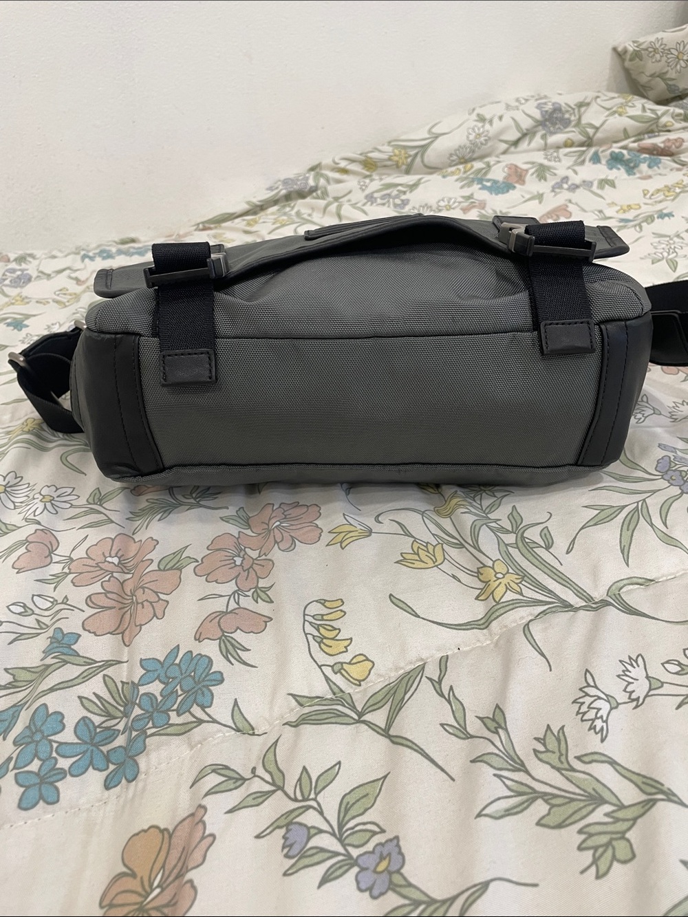 Coach Men's Gray Nylon Messenger Bag with Black Strap and Silver Buckles - Picture 3 of 10